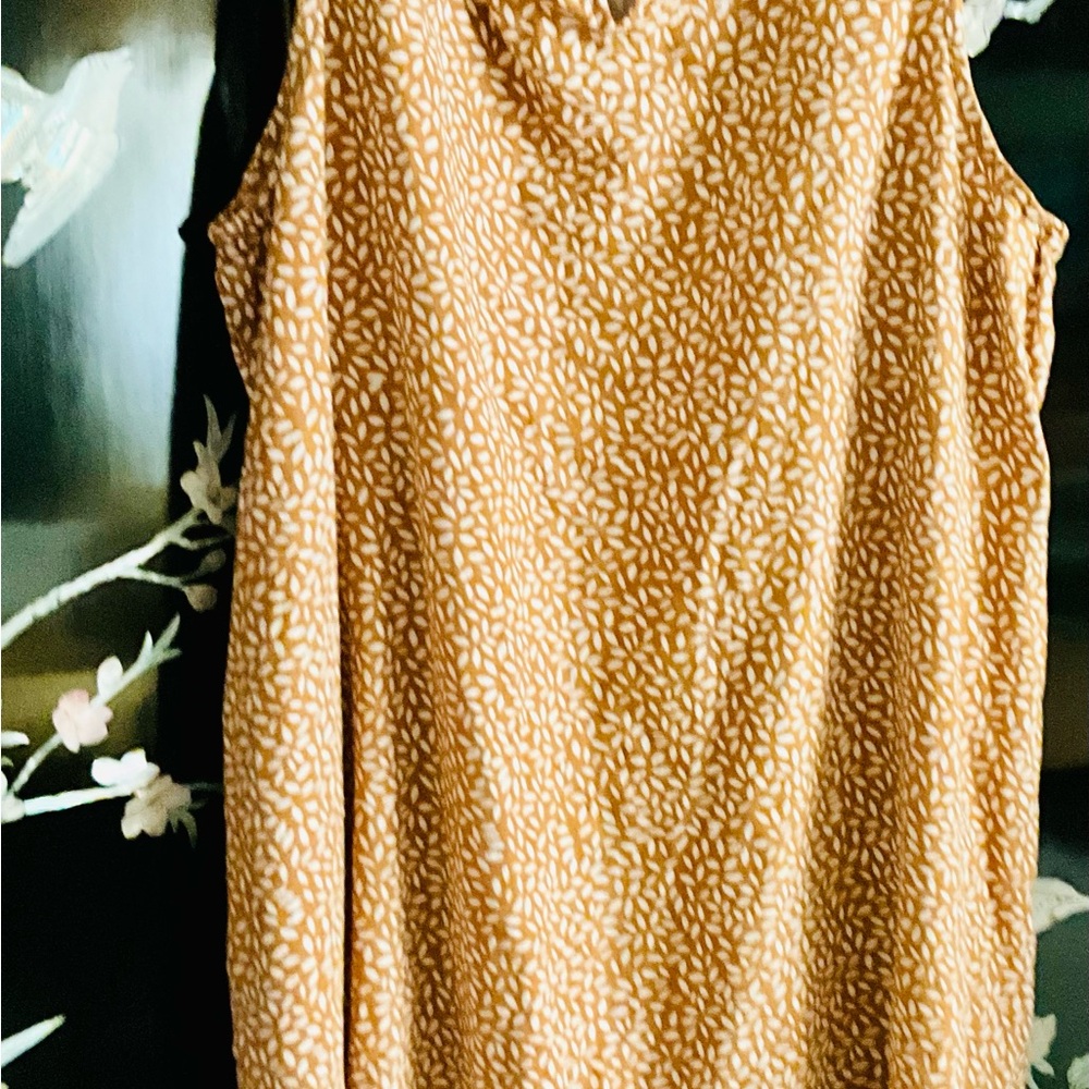 💃NWT Beautiful long dress brown with white leaves.  Reduction sale 2026